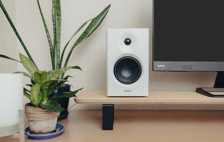 The Ultimate Guide to PC Speakers: How to Choose, Set Up, and Get the Best Sound from Your Computer